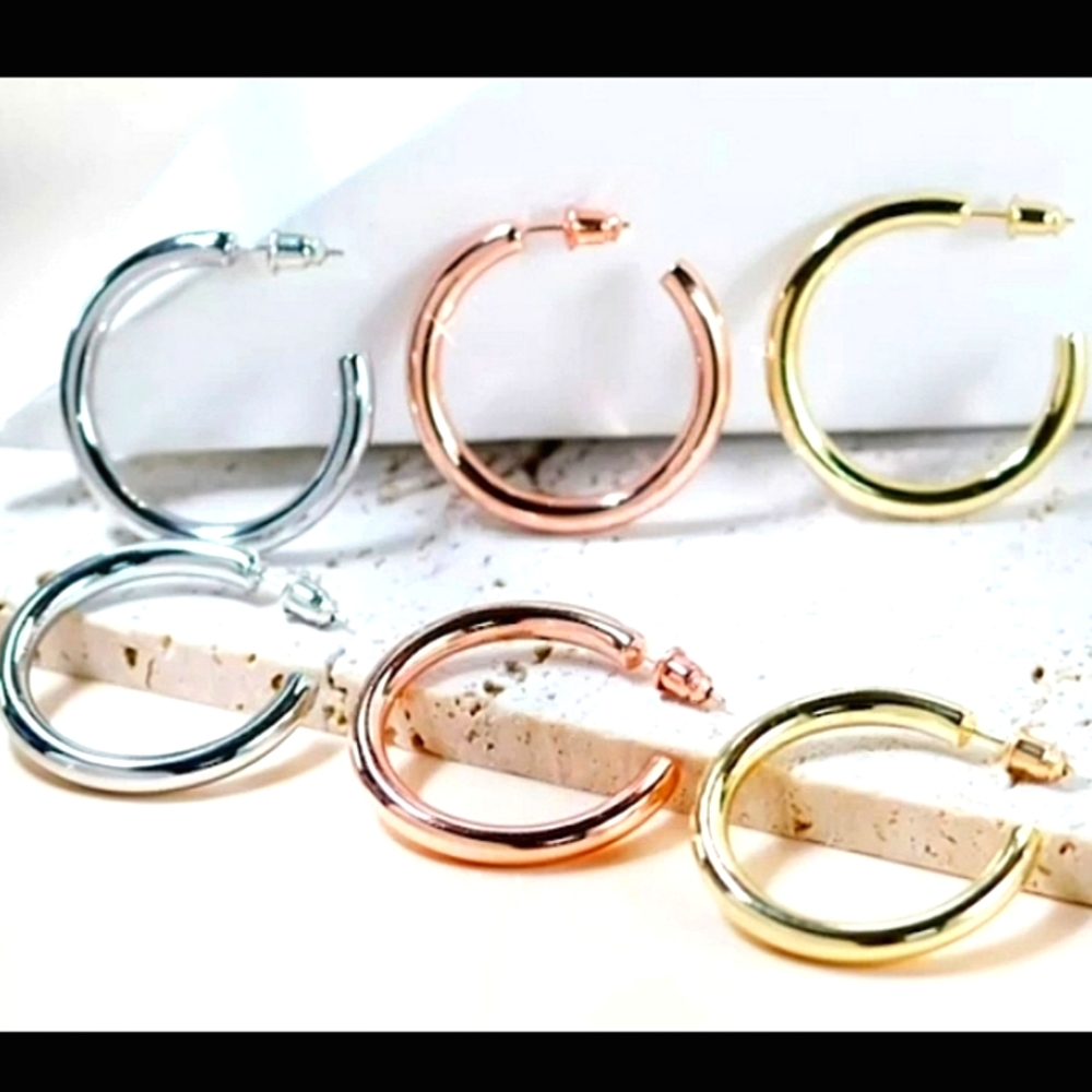 7 Sizes Available Hoop Earrings